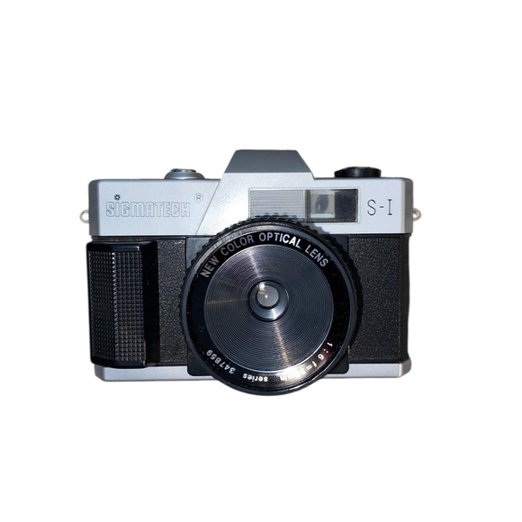 sigmatech Other - vintage Sigmatech S-I 35mm film camera
a basic reusable focus-free 35mm model